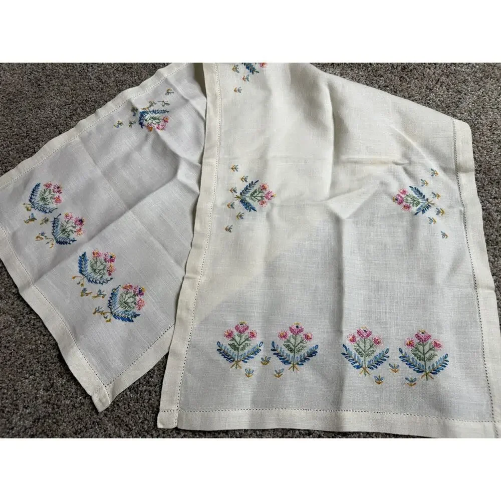 VTG Floral Dresser Scarf Table Runner Hand Embroidery Multicolor Coquette